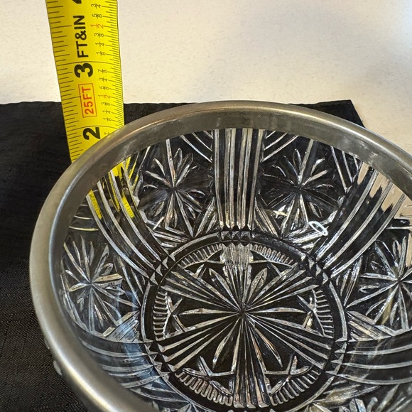 Vintage Cut Crystal Bowls With Silver-Plated Rims - Picture 9 of 10